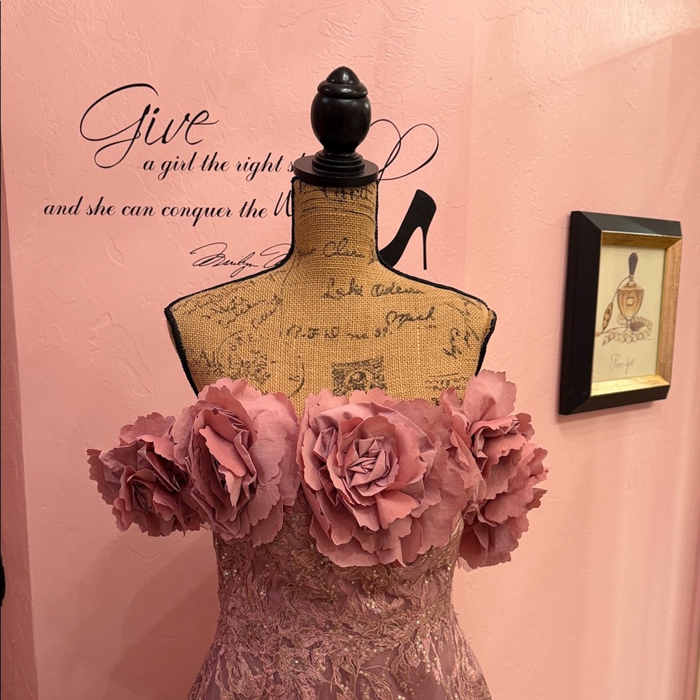 Showstopper Mother of the Bride Dress Off the Shoulder Mauve Ballgown SZ 8